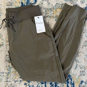 Army Green Hue Utopia Travel Elastic Pull On Skimmer Pants NWT
